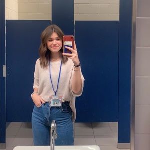 Meet your Posher, Elizabeth